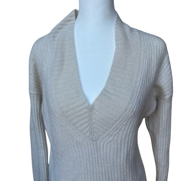 White + Warren 100% Cashmere Sweater - Size Small - Picture 9 of 9